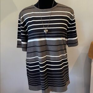 Striped Short Sleeve sweater top sag harbor medium
